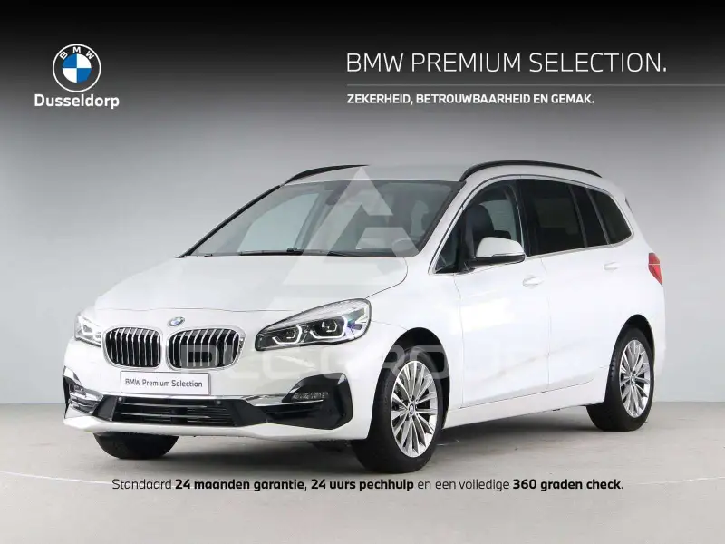 2022 BMW 216