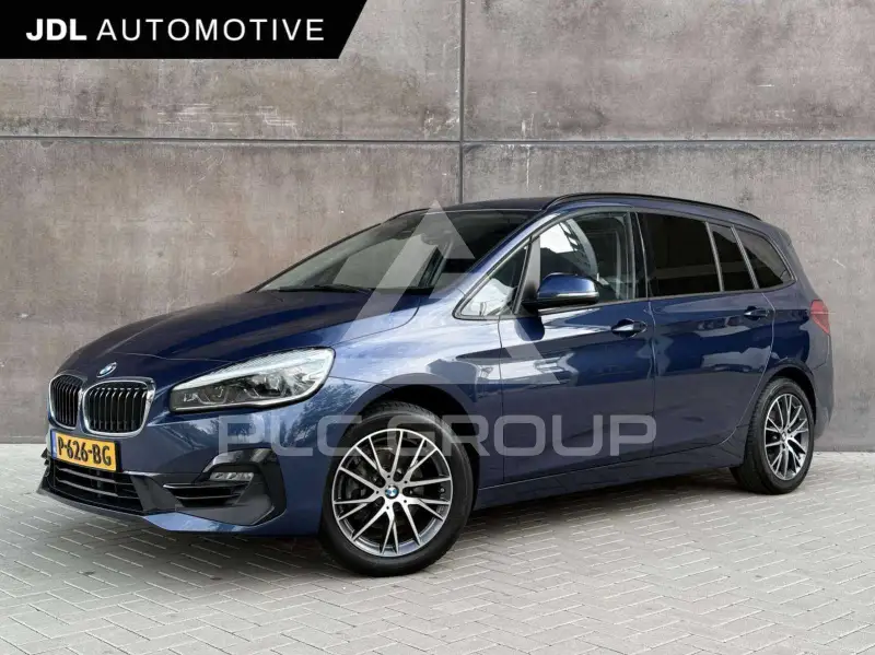 2022 BMW 216