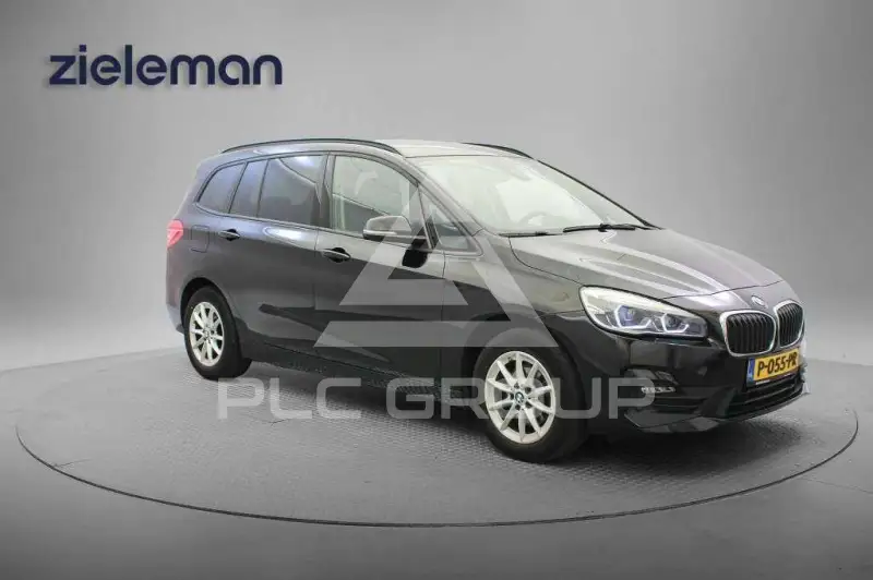2022 BMW 216