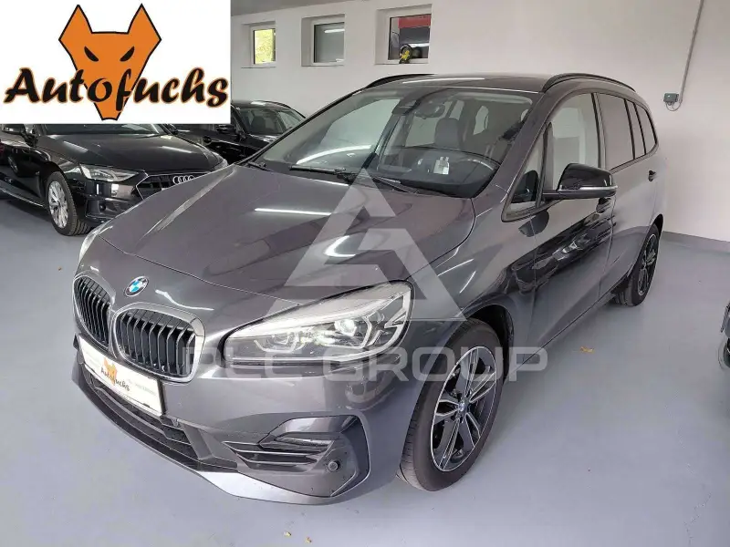2022 BMW 216