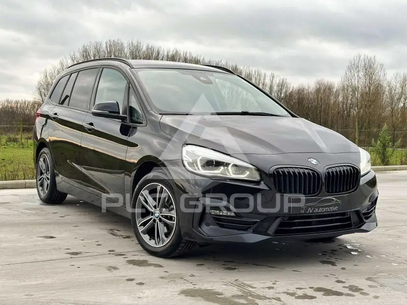 2022 BMW 216