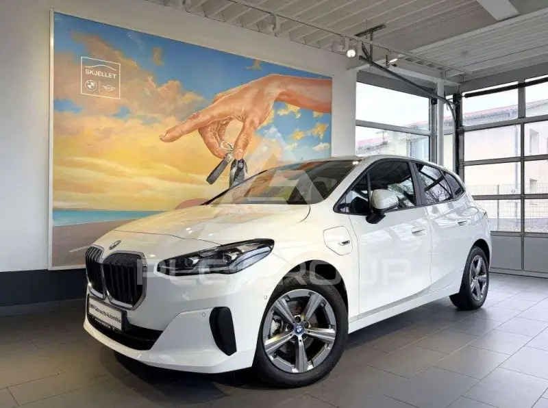 2022 BMW 225
