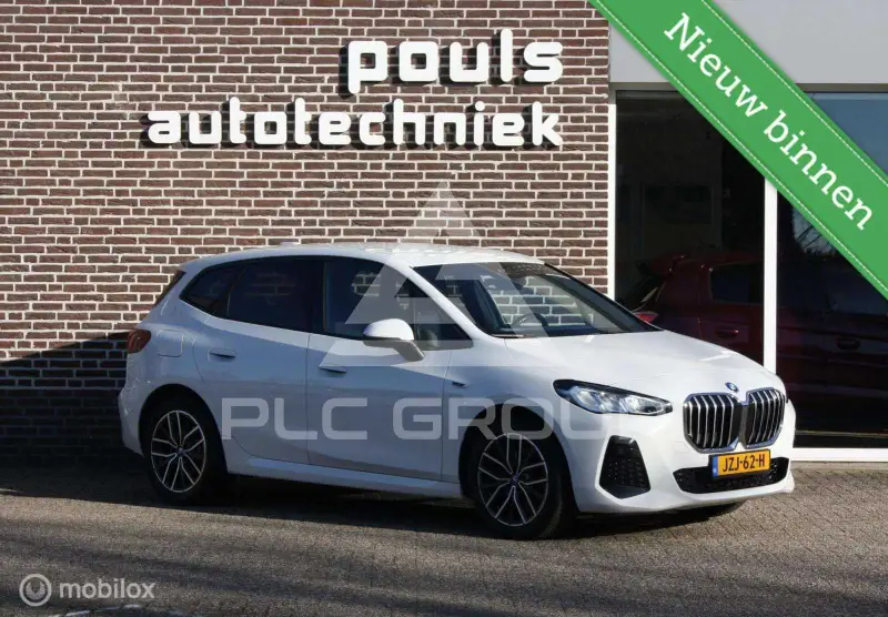 2022 BMW 225