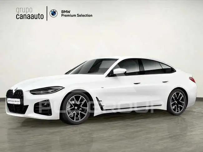 2022 BMW 140M