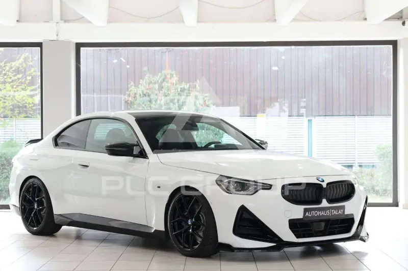 2022 BMW 240M