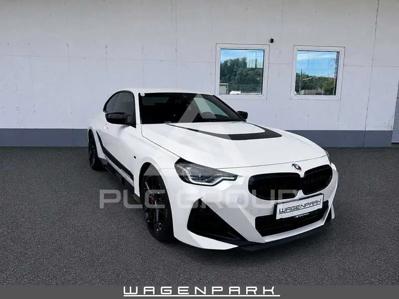 2022 BMW 240M