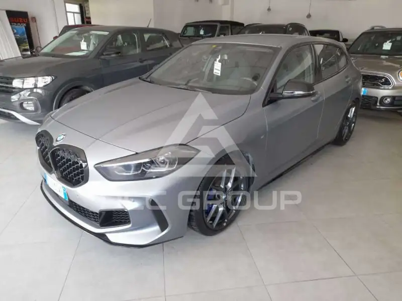 2022 BMW M1