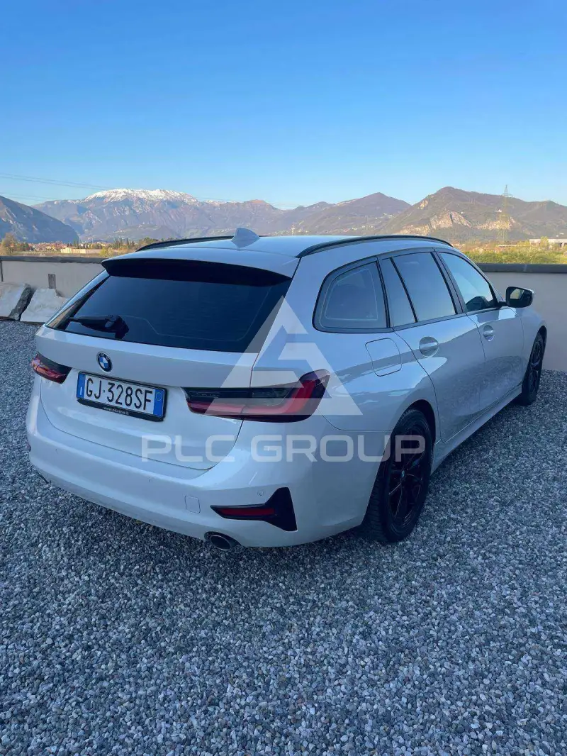 2022 BMW 316