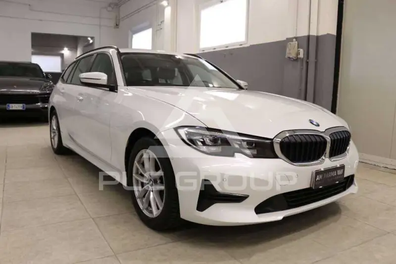 2022 BMW 316