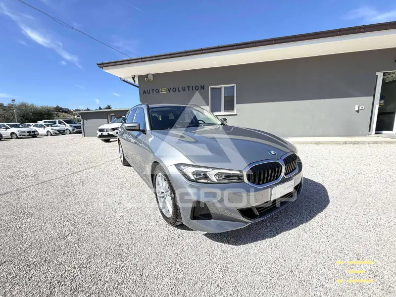 2022 BMW 316