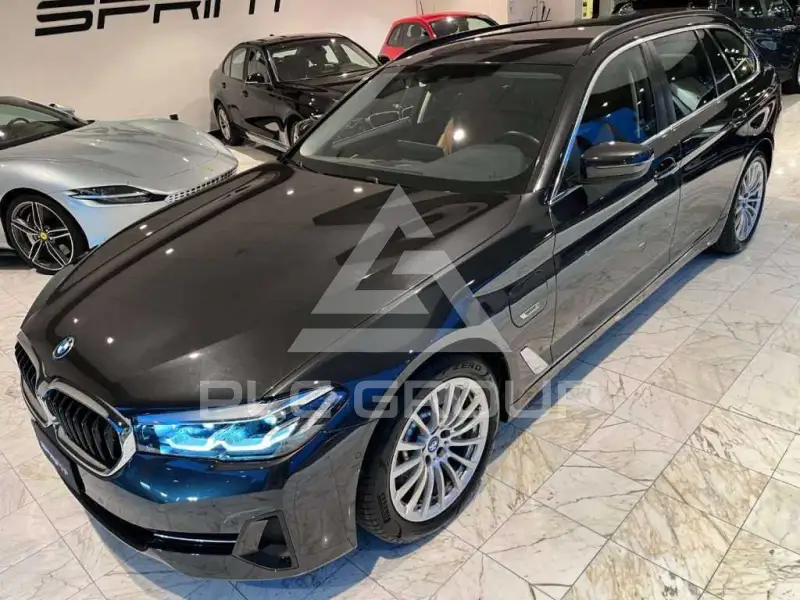 2022 BMW 530