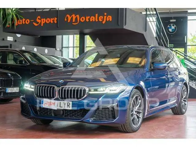 2022 BMW 530