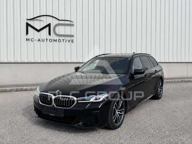2022 BMW 530