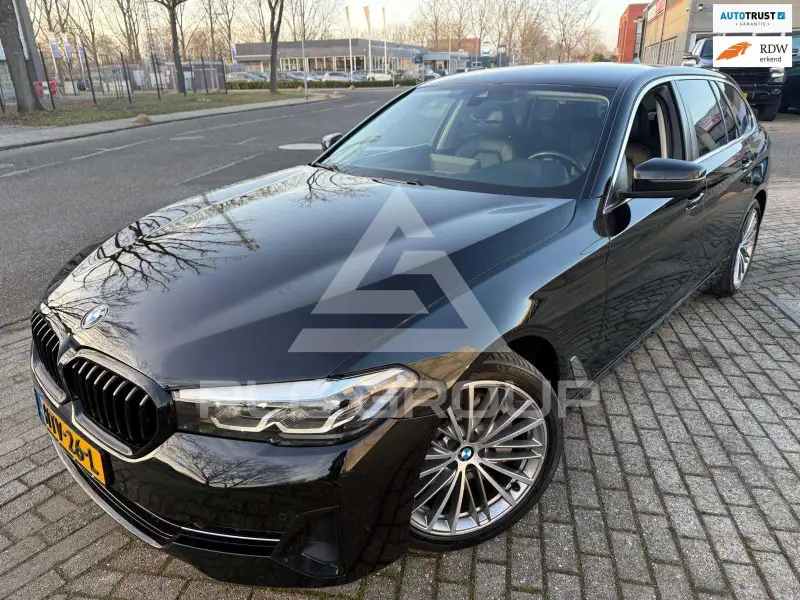 2022 BMW 530