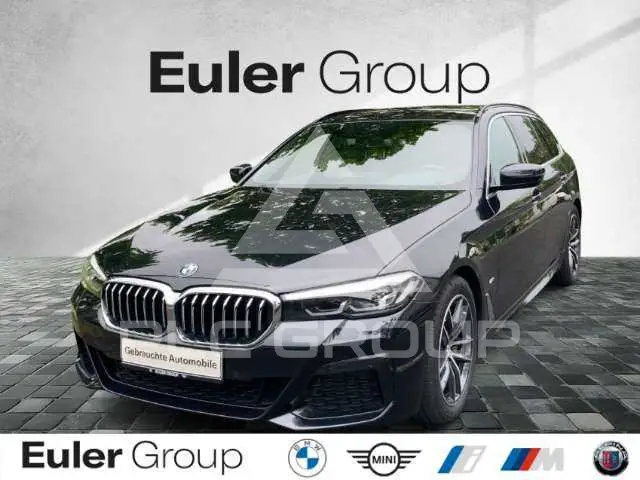 2022 BMW 530
