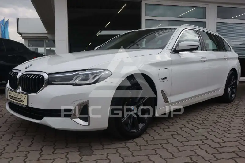 2022 BMW 530