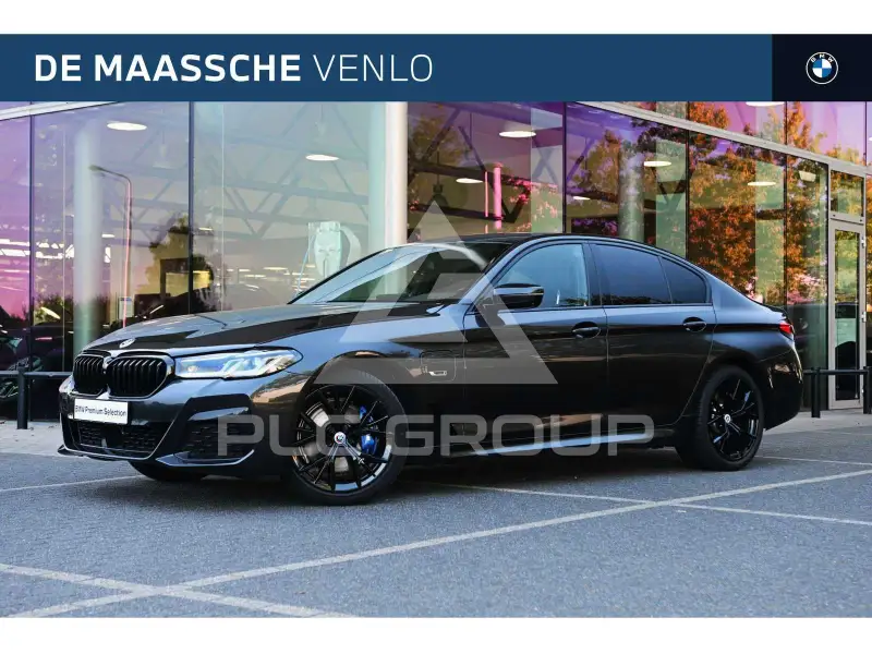 2022 BMW 530