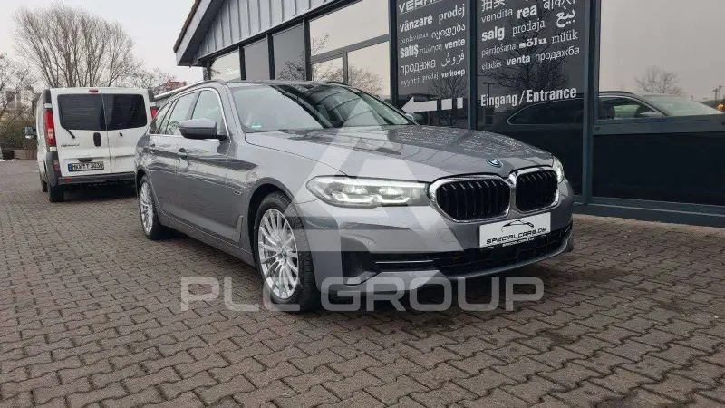 2022 BMW 530