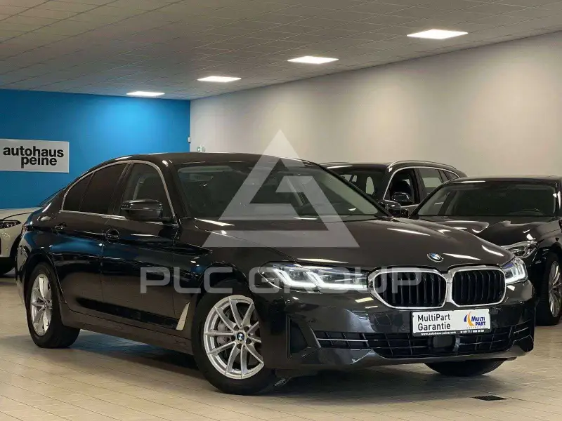 2022 BMW 530