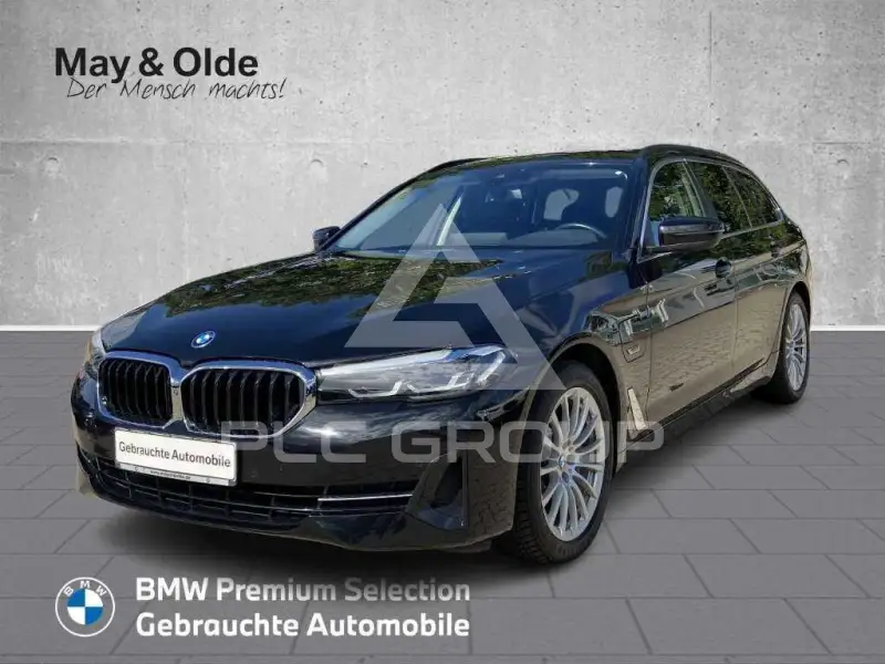 2022 BMW 530