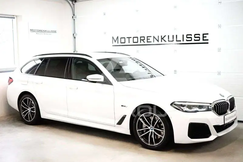 2022 BMW 530
