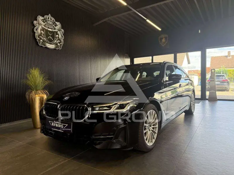 2022 BMW 530