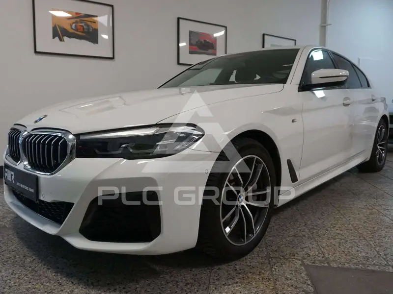 2022 BMW 530