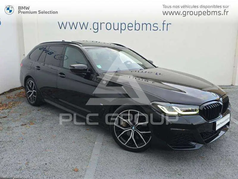 2022 BMW 530