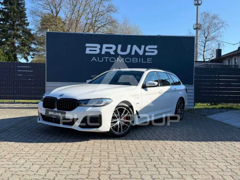 2022 BMW 530