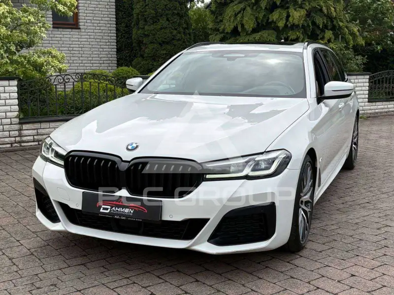 2022 BMW 530