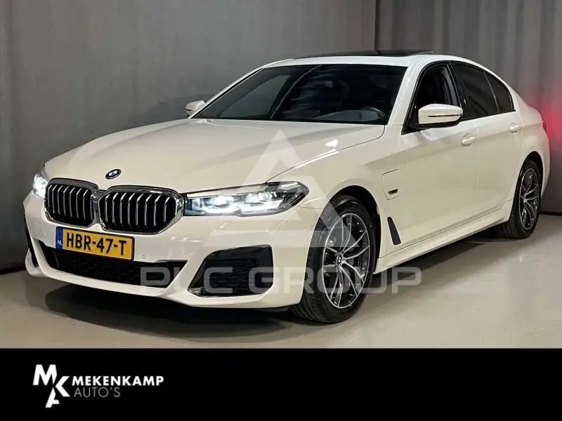 2022 BMW 530