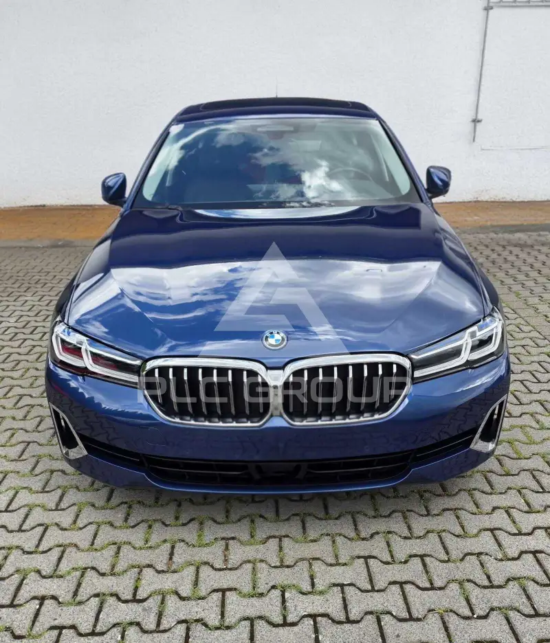 2022 BMW 530