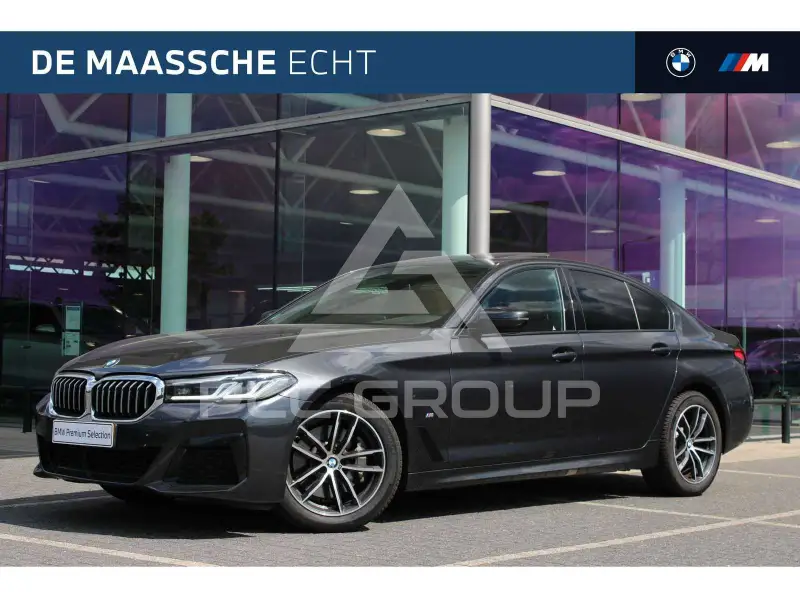 2022 BMW 530