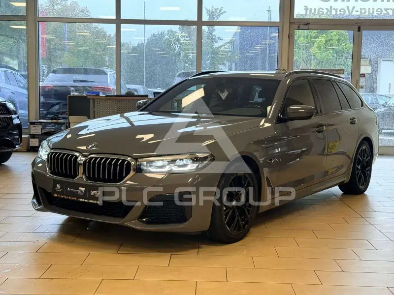 2022 BMW 530