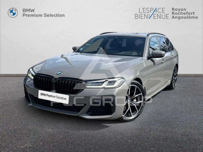 2022 BMW 530