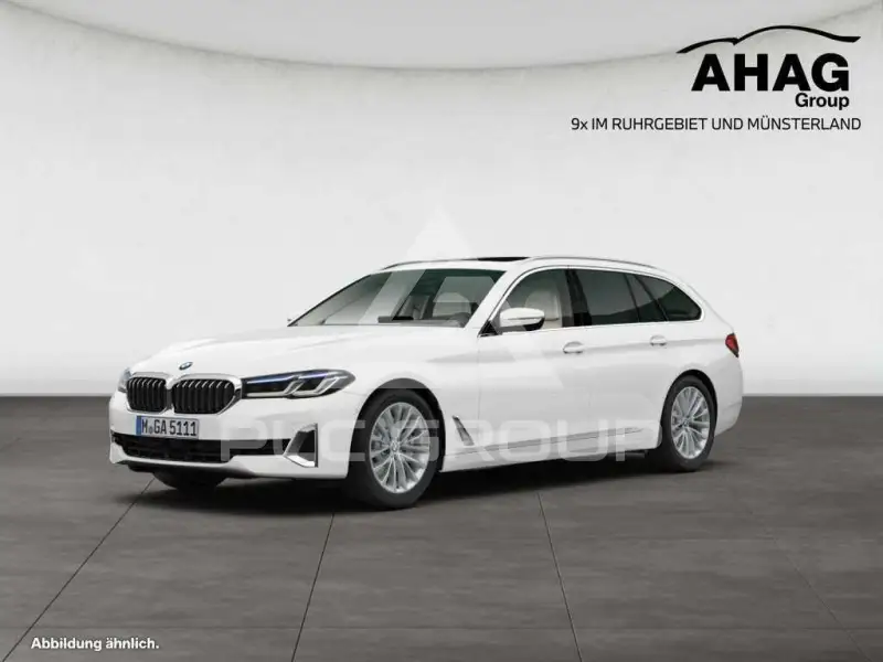 2022 BMW 530