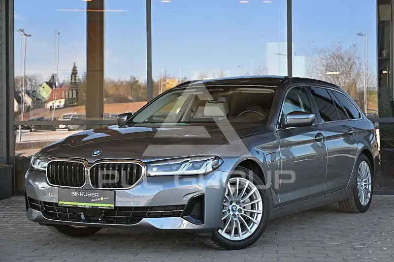 2022 BMW 530