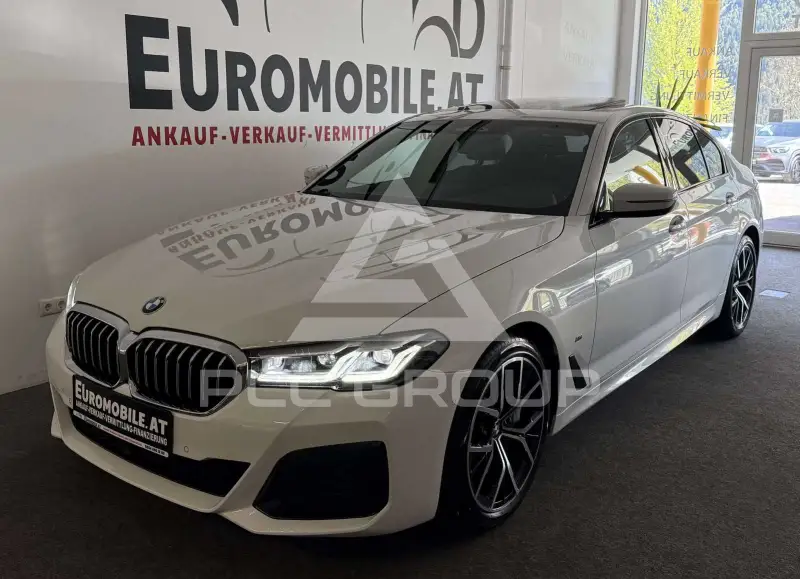 2022 BMW 530