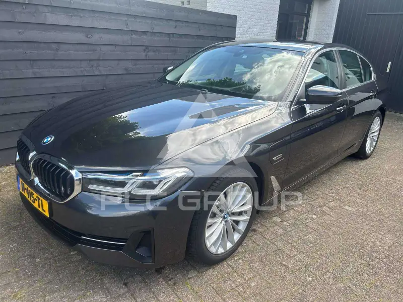 2022 BMW 530