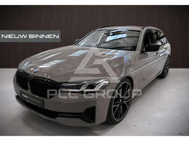 2022 BMW 530
