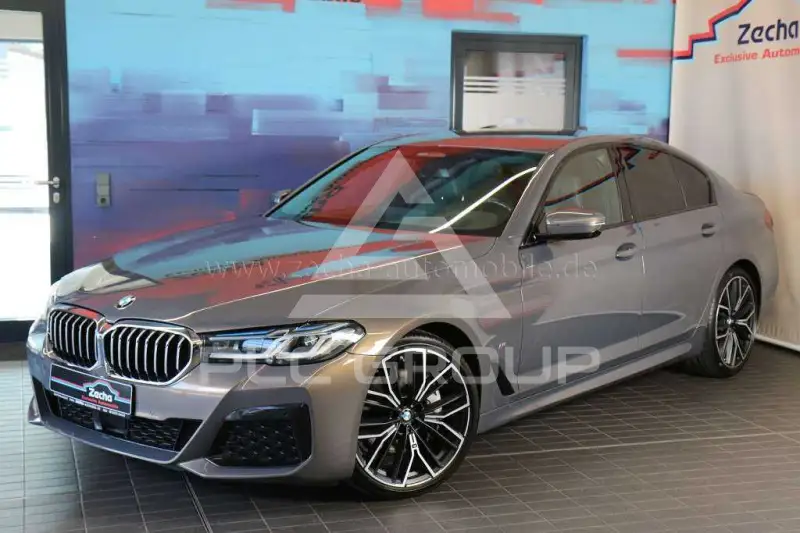 2022 BMW 530