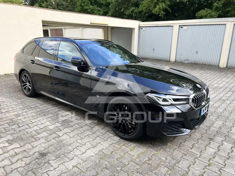 2022 BMW 530