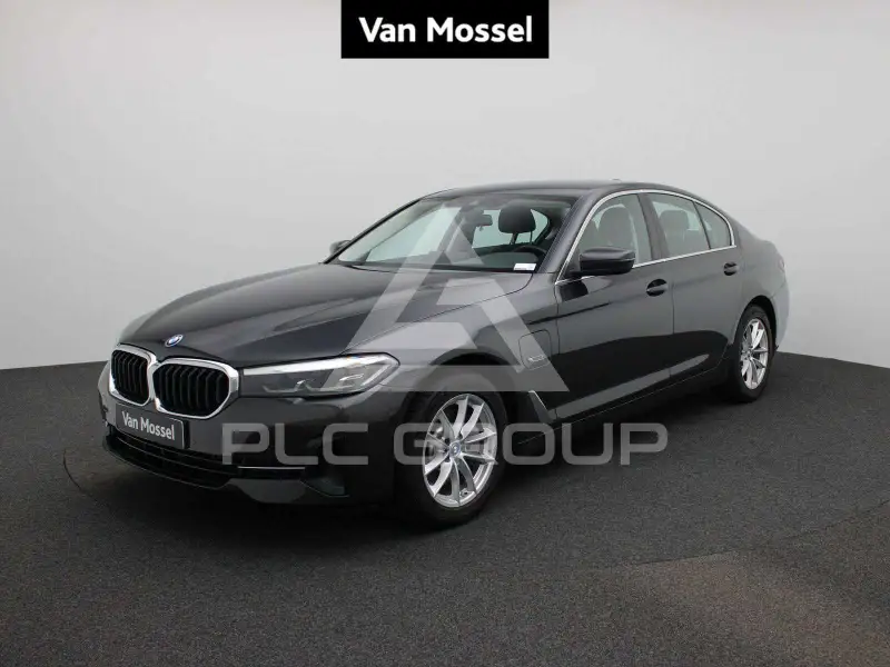 2022 BMW 530