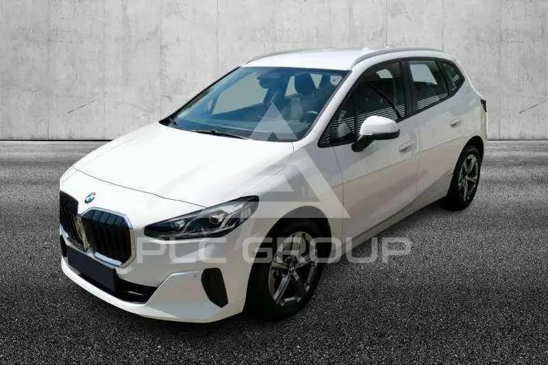 2022 BMW 218