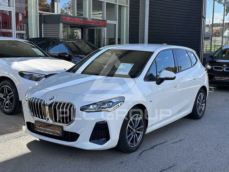 2022 BMW 218