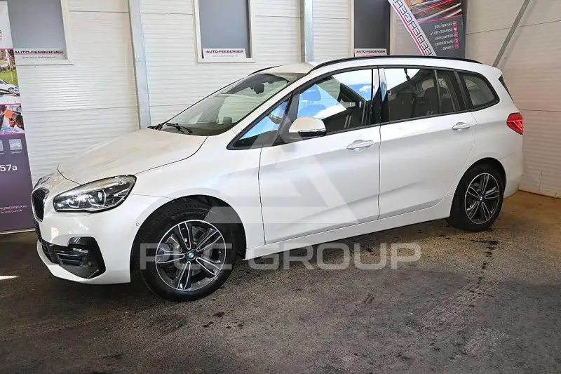 2022 BMW 218