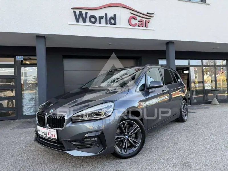 2022 BMW 218
