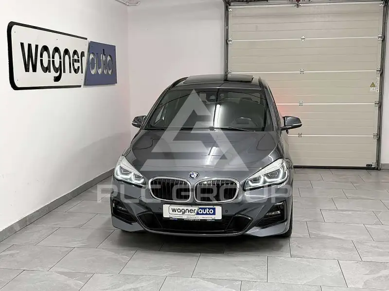 2022 BMW 218