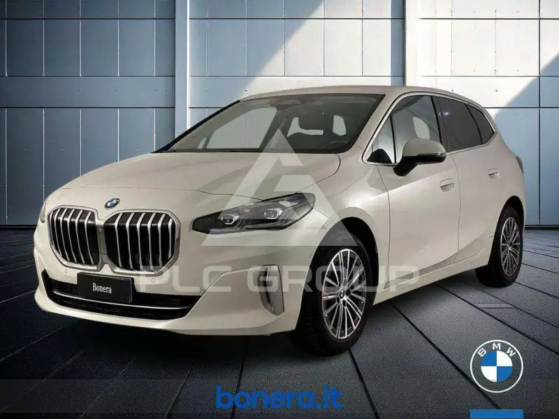 2022 BMW 218