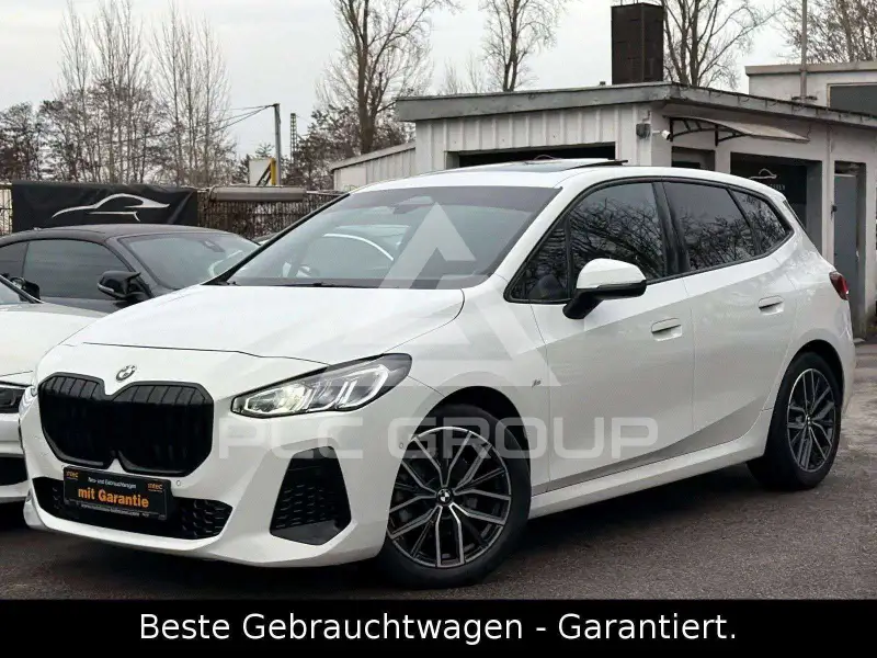 2022 BMW 218